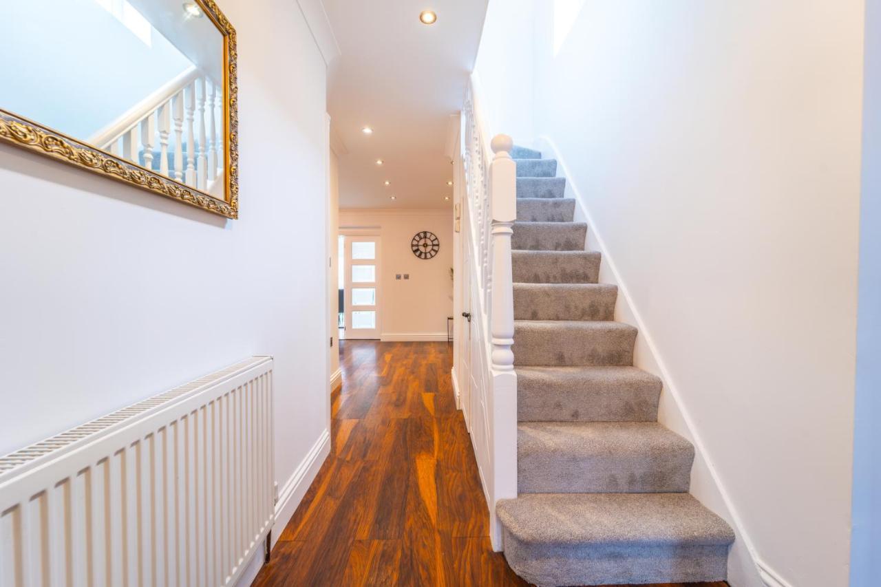 Modern Spacious 4 Bed Hayes Home With Free Parking Exterior photo